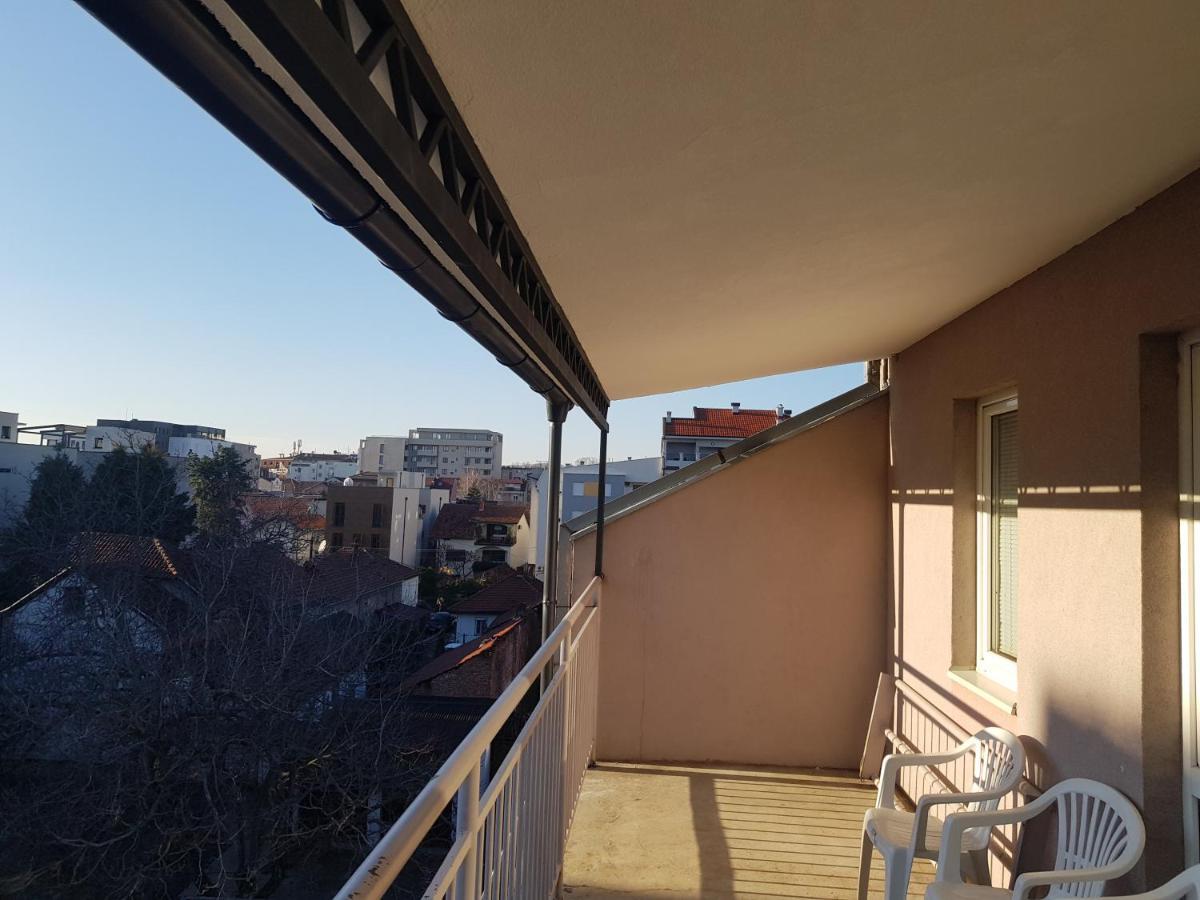 Rajiceva 5- Apartman Sa Prostranom Terasom I Garaznim Mestom Kragujevac Exteriör bild