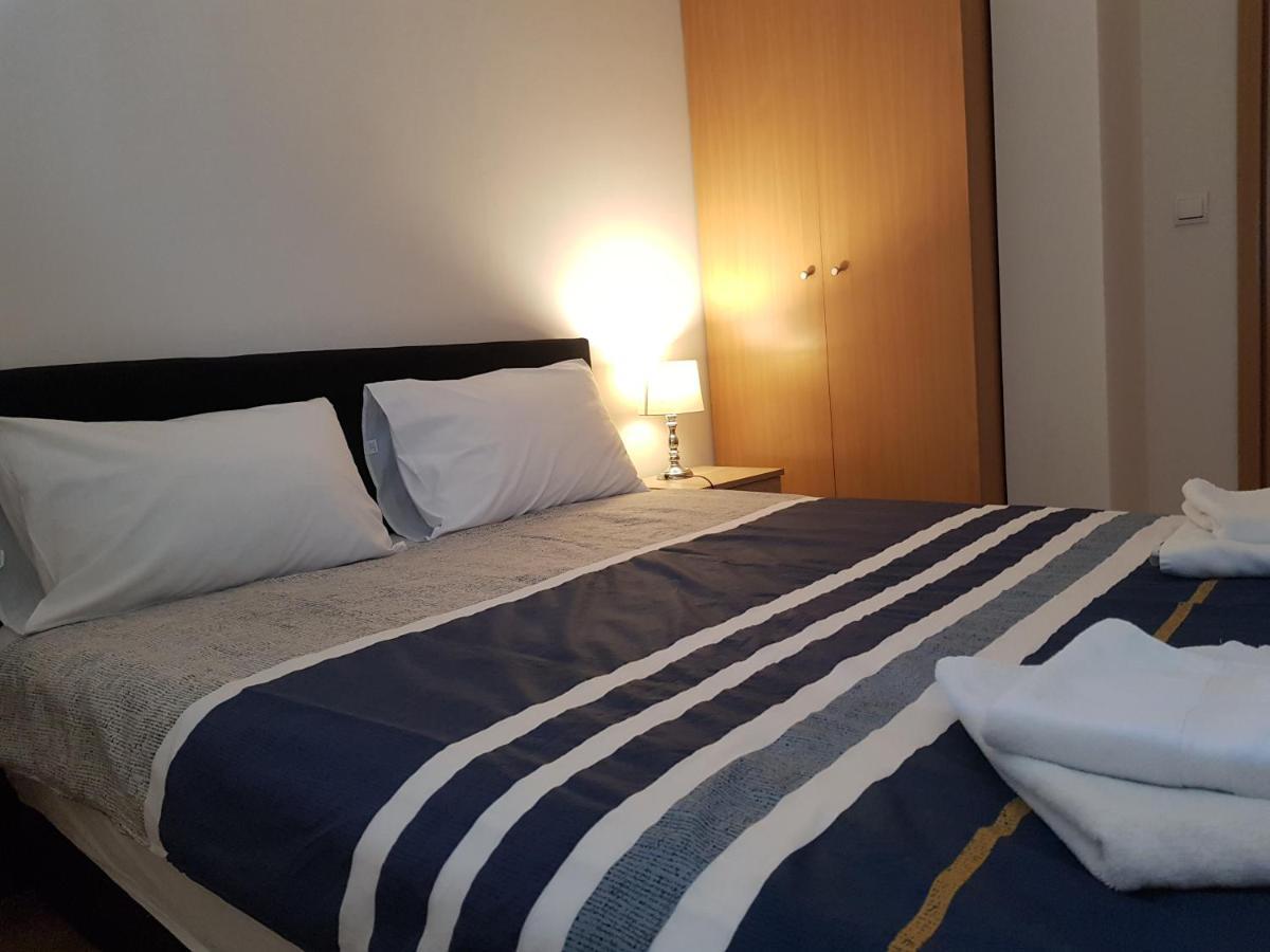 Rajiceva 5- Apartman Sa Prostranom Terasom I Garaznim Mestom Kragujevac Exteriör bild